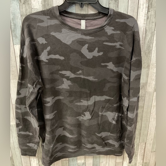 𝅺athleta Grey Camo Lightweight Sweatshirt Sz ST Small Tall - Picture 1 of 4
